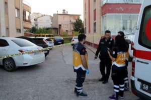 Pencereden d&uuml;şen yaşlı kadın hayatını kaybetti