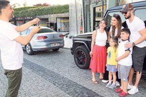 Aslı ve Murat'a yoğun ilgi!