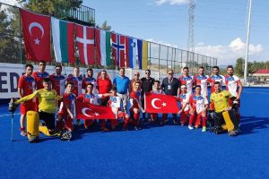 Avrupa Şampiyonasında Polisg&uuml;c&uuml; Erkek Hokey takımı destan yazıyor