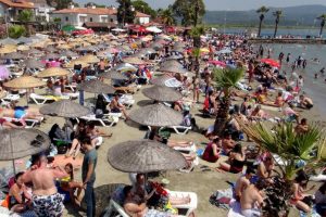 Muğla 9 g&uuml;nde 6 milyon yerli turisti ağırladı
