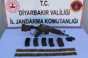 Lice'de &ouml;ld&uuml;r&uuml;len PKK'lı, baba ve engelli oğlunun katili &ccedil;ıktı