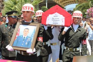 İzmir şehidini sonsuzluğa uğurladı