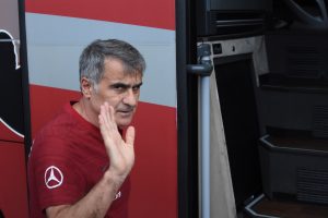 Milliler, İzlanda'ya gitti