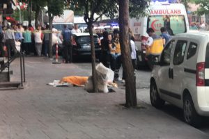 Eşi ve iki &ccedil;ocuğunu vurup intihar etti
