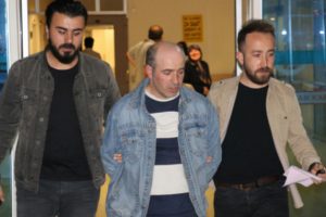 BBP il&ccedil;e başkanının evini kurşunlayan ş&uuml;phelilerin ara&ccedil;larından cephane &ccedil;ıktı
