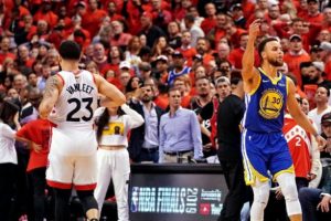 Toronto Raptors fırsat tepti!