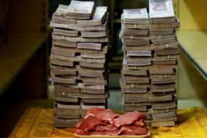 Venezuela'da 5 aylık enflasyon y&uuml;zde 900'&uuml; ge&ccedil;ti