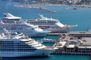 Kuşadası'na turist yağmuru