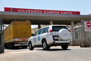 BM'den İdlib'e 33 TIR insani yardım