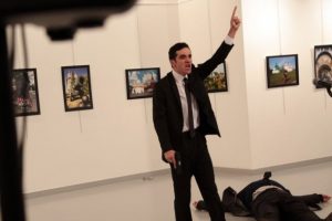 Karlov suikasti davasında 'abi'nin eşine ev hapsi