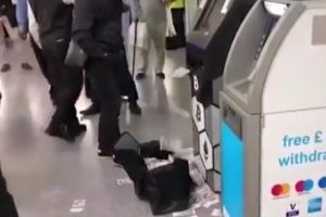 Metro istasyonundaki Bitcoin ATM'si para sa&ccedil;tı
