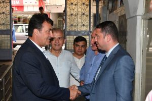 Bursa Osmangazi Belediye Başkanı D&uuml;ndar, Batı Trakyalı hemşehrileriyle buluştu