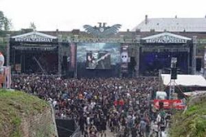 Festivale giden gen&ccedil;ten haber yok!