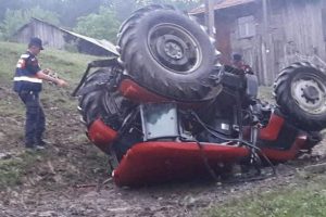 Daday'da trakt&ouml;r devrildi