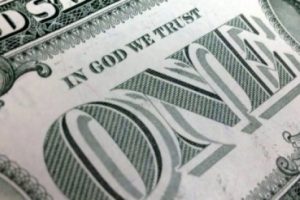 ABD'li ateistlerden dolar &uuml;zerindeki dini ibarelere tepki