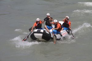 Tunceli'deki D&uuml;nya Rafting Şampiyonası'nda kıyasıya m&uuml;cadele
