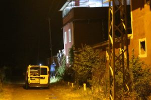 7 silah, 6 bı&ccedil;akla yakalanan silahlı saldırı ş&uuml;phelisi tutuklandı