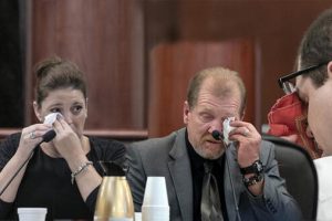 5 &ccedil;ocuğunu katletti! "Kocamı idam etmeyin"