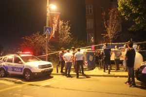 AK Parti se&ccedil;im aracında yangın
