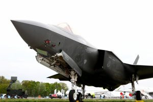 "F-35 eğitimi i&ccedil;in ABD'de bulunan T&uuml;rk pilotlara 'Geri d&ouml;n&uuml;n' emri gitmiş değil"