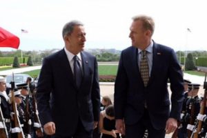 "Bakan Akar'la S-400 ve F-35 g&ouml;r&uuml;şmesi yapacağız"