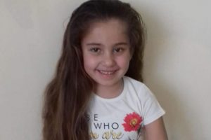 Minik &Ouml;zge ilik nakli bekliyor