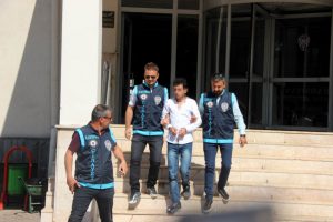 &Ouml;ld&uuml;rd&uuml;kten sonra benzin d&ouml;k&uuml;p yaktı