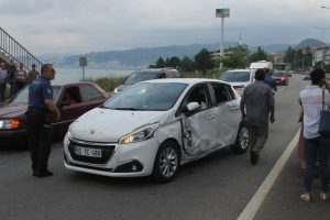 Giresun'da TIR ile otomobil çarpıştı: 3 yaralı