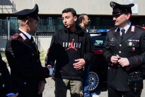İtalya'dan ka&ccedil;ırılan okul servisinde can kayıplarını &ouml;nleyen &ccedil;ocuklara vatandaşlık