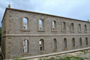 150 yıllık kışlanın restorasyonunu K&uuml;lt&uuml;r ve Turizm Bakanlığı tamamlayacak