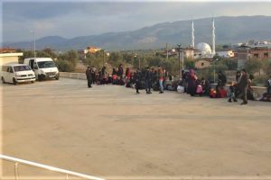 Balıkesir'de 36 ka&ccedil;ak g&ouml;&ccedil;men ile 1 organizat&ouml;r yakalandı
