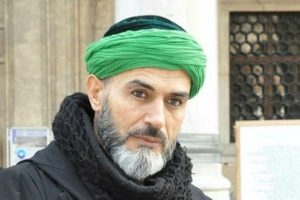 Yaşar Alptekin: İlk namaz kılmaya başladığımda olmaz dedim...