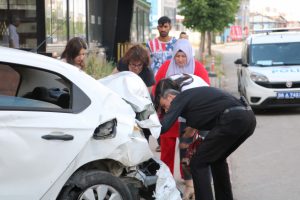 Zincirleme kaza kameralara yansıdı