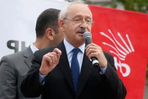 CHP lideri Kılı&ccedil;daroğlu Kağıthane'de halka seslendi