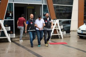 10 saniyede 10 bin TL'lik telefon &ccedil;alan şahıslar serbest kaldı