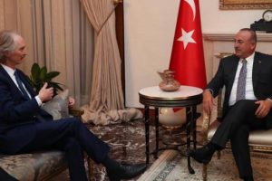 Dışişleri Bakanı &Ccedil;avuşoğlu'ndan diplomasi trafiği