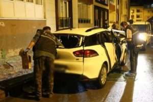 Otomobilde bulunan &ccedil;akmak gazı patladı