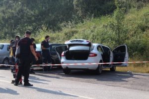 Arkadaşından emanet aldığı otomobilin i&ccedil;erisinde canına kıydı
