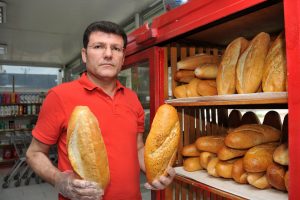 Mahalle bakkalının 'ucuz ekmek' zaferi