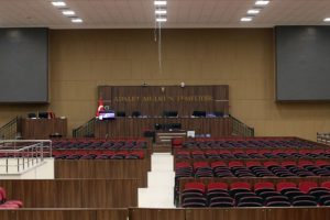 Heykeline 'bakım' yapılırken zarar verilen sanat&ccedil;ıya tazminat
