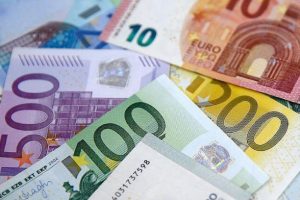 Euro B&ouml;lgesi'nde sanayi &uuml;retimi d&uuml;şt&uuml;