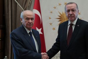 Cumhurbaşkanı Erdoğan ve Bah&ccedil;eli bir araya geldi