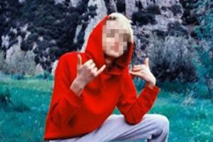 Oğlu 18 g&uuml;nd&uuml;r kayıp anne d&uuml;ş&uuml;k yaptı