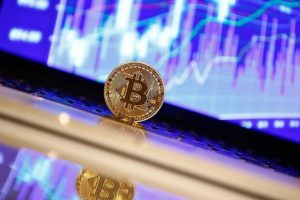 Bitcoin 8 bin doların &uuml;zerinde