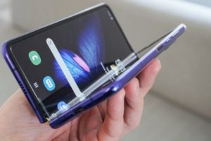 Galaxy Fold &ouml;n sipariş verenlere &ouml;z&uuml;r hediyesi!
