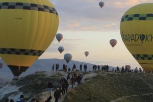 Yerli ve yabancı turistler kuruk oluşturdu
