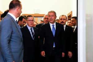 Bakan Akar, muhalefet partilerini ziyareti sonrası a&ccedil;ıklama yaptı: M&uuml;kemmel bir yasa i&ccedil;in &ccedil;alışıyoruz