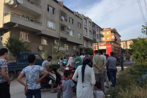 Bursa'da &ccedil;amaşır makinesi bomba gibi patladı