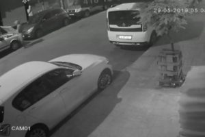 Ak&uuml; &ccedil;alan 4 kişi yakalandı