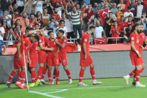 T&uuml;rkiye, FIFA d&uuml;nya sıralamasında y&uuml;kseldi